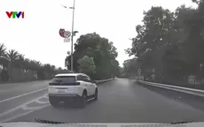 Chuyển làn đường gấp gây mất an toàn