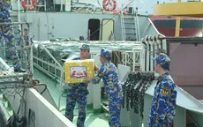 Hải đoàn 129 Hải quân mang hương vị Tết sớm đến với Trường Sa