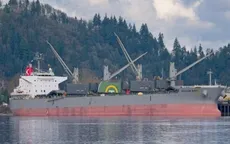 Tàu treo cờ Singapore bị lật, ít nhất 2 người thiệt mạng