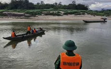 Tìm kiếm cháu bé nghi mất tích trên sông Sê Pôn