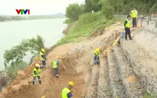 Khắc phục sạt lở tuyến giao thông lên miền núi