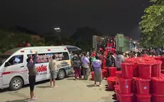 Từ Huế đến rốn lũ miền Trung: Dấu chân nhân ái của “Đội 0 đồng SOS 75”