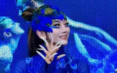 Nghệ sĩ múa nổi tiếng Dương Lệ Bình mang 'Khổng tước' tới Hà Nội