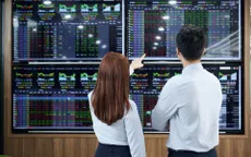 "Hạng đầu tư" mở lối cho dòng vốn: Cơ hội mới của chứng khoán và bất động sản?