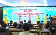 350.000 công nhân ở TP Hồ Chí Minh nhận quà Tết từ Công đoàn