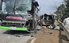 Xe khách va chạm xe hạ tải trên Quốc lộ, 2 người tử vong