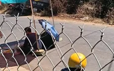 Xe tải tự trôi trúng hai mẹ con, bé gái 10 tuổi tử vong