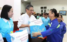 TP Hồ Chí Minh trao quà Tết cho 500 nữ công nhân môi trường
