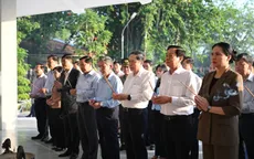 Chủ tịch Quốc hội Trần Thanh Mẫn dâng hương, viếng mộ Cụ Phó bảng Nguyễn Sinh Sắc