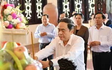Chủ tịch Quốc hội Trần Thanh Mẫn dâng hương tưởng nhớ các nguyên lãnh đạo