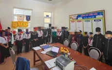 Ra đường nhảy múa theo tiếng còi xe tải, 23 học sinh ở Quảng Trị bị công an mời làm việc