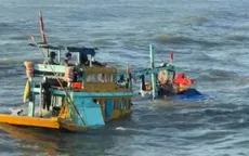 Chìm tàu cá ở cửa cảng La Gi, 15 thuyền viên được cứu vớt an toàn