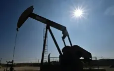 Giá dầu lao dốc mạnh