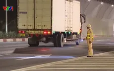 Khuyến cáo phương tiện di chuyển trong điều kiện sương mù trên các tuyến cao tốc