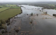 Dự báo tiếp tục mưa lớn, Anh ban hành hàng chục cảnh báo lũ lụt 