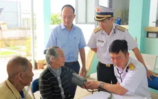 “Xuân chung tay giữ biển - Tết thắm tình quân dân” tại Đắk Lắk