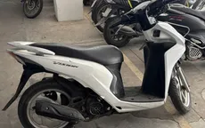 Nhóm thanh thiếu niên xịt hơi cay, ném vỏ chai bia tấn công người đi đường cướp xe máy