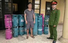 Hà Nội: Bắt giữ đối tượng sang chiết gas trái phép, thu giữ hàng chục bình gas