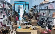 Triệt phá đường dây buôn bán hơn 10.000 chai nước hoa giả các nhãn hiệu Chanel, Versace...