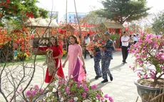 Hải quân mang Tết sớm đến với những gia đình giữ biển nơi quân cảng Cam Ranh