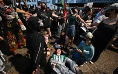 Cảnh sát Australia xịt hơi cay giải tán biểu tình phản đối chuyến thăm của Tổng thống Israel