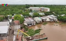 Xóm sạt lở ven sông Tiền hồi sinh cận Tết