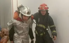 Cháy nhà trên đường Âu Cơ, 2 bà cháu mắc kẹt được giải cứu kịp thời