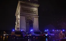 Đâm dao tại Khải Hoàn Môn (Pháp) nhắm vào cảnh sát 