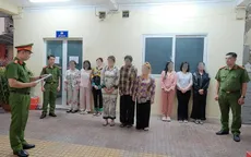 Đánh nhau do mâu thuẫn tranh khách ở TP Hồ Chí Minh, 9 phụ nữ bị khởi tố