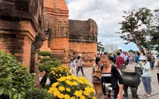 Dấu ấn tâm linh đầu xuân miền Trung: Từ lễ Mẫu Khánh Hòa đến lễ chùa phố biển