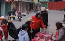 Nhiều siêu thị, cửa hàng khai xuân phục vụ người dân