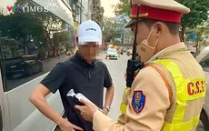Hà Nội: Liên tiếp phát hiện tài xế xe taxi và xe khách vi phạm nồng độ cồn