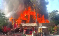 Cháy quán cà phê trong hẻm ở TP Hồ Chí Minh, nhiều tài sản bị thiêu rụi