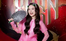 Phương Mỹ Chi hạnh phúc khi được giữ chuỗi tại chương trình đặc biệt