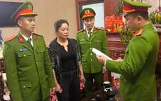 Bắt người phụ nữ chửi bới, thu tiền trông xe trái phép người đi lễ ở Bắc Ninh