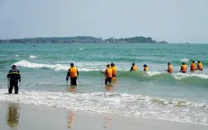 Tìm thấy thi thể người cha trong vụ đuối nước tại bãi biển Mỹ Khê