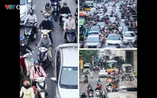 Ngày đầu đi làm sau Tết, nhiều tuyến đường Hà Nội ken đặc phương tiện