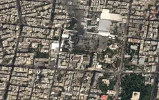 Ảnh vệ tinh ghi nhận cột khói bốc lên tại khu phức hợp của Lãnh tụ Tối cao Iran