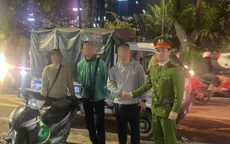 Hà Nội: Công an phường kịp thời cứu nam thanh niên ngất giữa đường, hỗ trợ người đi lạc về với gia đình