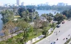 Người dân Hà Nội hào hứng khi công viên không còn hàng rào khép kín