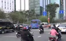 Nguy cơ ùn tắc và tai nạn do ô tô chen lấn, giành đường ở cầu Ba Son