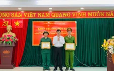 Khen thưởng đột xuất tân binh dũng cảm phối hợp bắt giữ đối tượng trộm cắp