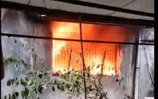 Nhanh chóng dập tắt đám cháy nhà 5 tầng trên phố Chùa Bộc