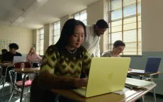 Ra mắt Macbook giá mềm nhất từ trước đến nay, hơn 16 triệu đồng, Apple thách thức Chromebook?