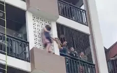 Hà Nội: Công an phường Tây Hồ kịp thời giải cứu cô gái trèo ra ngoài ban công nhà cao tầng