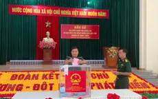 Khánh Hòa: Cử tri quân đội bỏ những lá phiếu đầu tiên