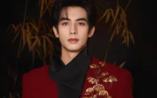 Tống Uy Long tức giận khi bị đeo bám ở sân bay