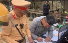 Bị tước phù hiệu vẫn hoạt động, lái xe và doanh nghiệp bị xử phạt