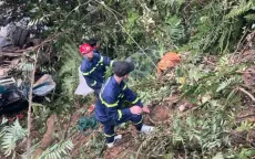 Xe tải lao xuống vực sâu ở Quảng Ngãi, 3 người thương vong