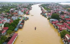 Hạn chế giao thông đường thủy trên sông Cầu để xử lý khẩn cấp sạt lở